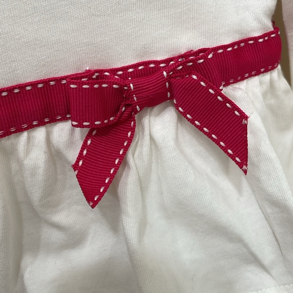 Gymboree outfit of ruffle top with fuccia leggings - Picture 3 of 7